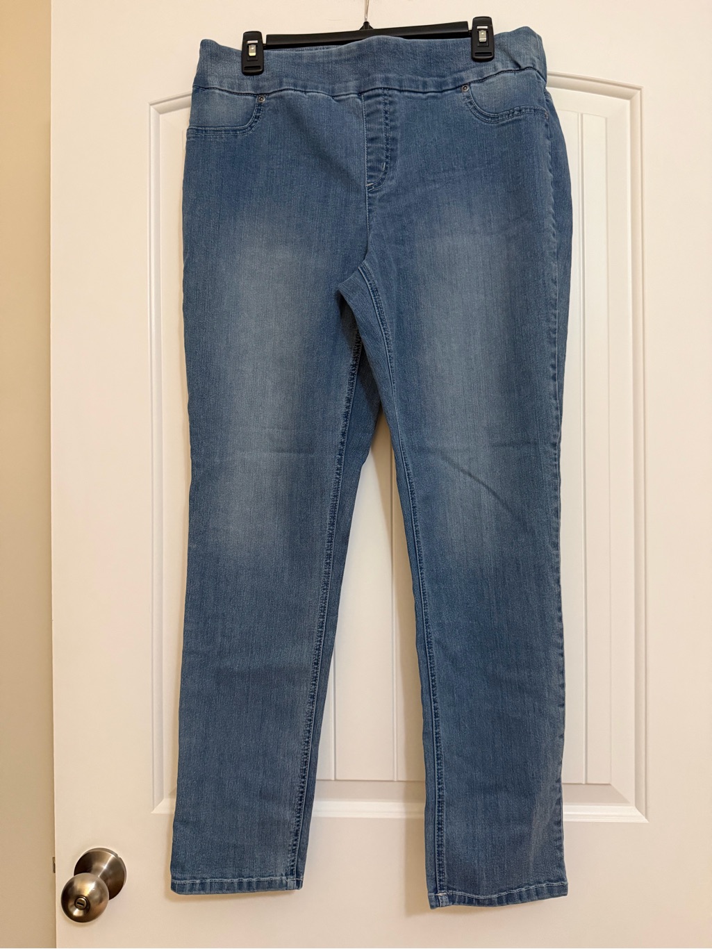 Chico's Women's Classic Light To Medium Wash Skinny Jeans Sz 1.5r
